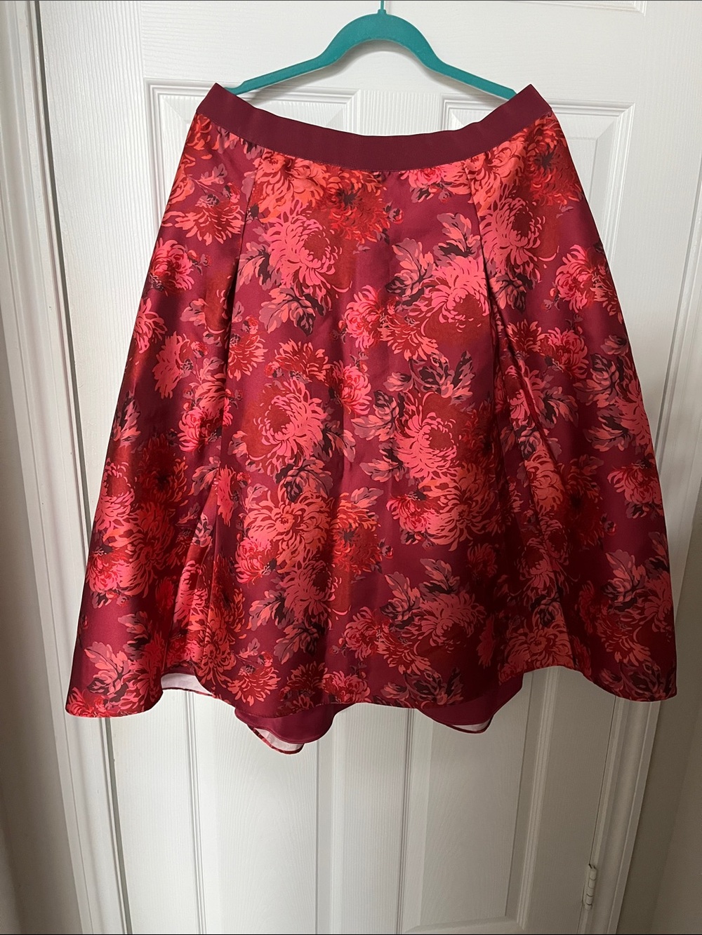 Isaac Mizrahi Red Floral A-Line Skirt with Coral Accents